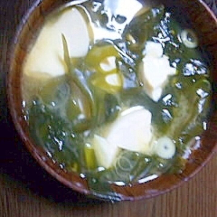 料理下手が作る わかめの味噌汁 レシピ 作り方 By ミハイル064 楽天レシピ 料理下手が作る わかめの味噌汁 レシピ 作り方 By ミハイル064 楽天レシピ